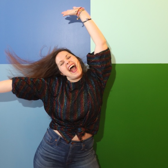 Meet your Posher, Fallon - Picture 4 of 7